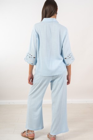 coordinato penna camicia e pantalone con dettagli lavorati  coordinato penna camicia e pantalone con dettagli lavorati  coord...