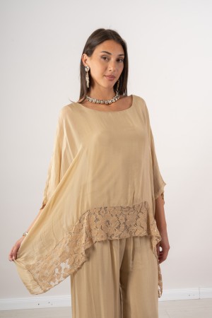 coordinato festival blusa e pantalone con pizzo sul fondo  coordinato festival blusa e pantalone con pizzo sul fondo  coordin...
