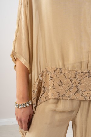 coordinato festival blusa e pantalone con pizzo sul fondo  coordinato festival blusa e pantalone con pizzo sul fondo  coordin...
