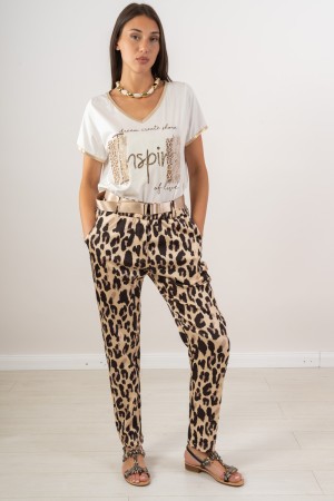 pantalone viola fantasia animalier con cinta beige e fibbia pantalone viola fantasia animalier con cinta beige e fibbia panta...