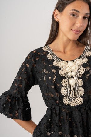 camicia masha in pizzo con dettaglio pietre  camicia masha in pizzo con dettaglio pietre  camicia masha in pizzo con dettagli...