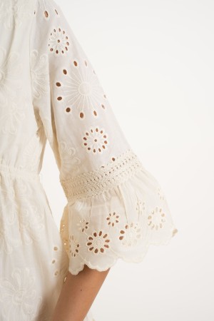 seka dress in lace macrame V-neck with tassels and leafs seka dress in lace macrame v-neck with tassels and flounces dress ...