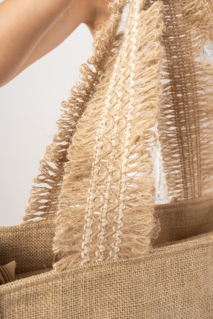Salento straw bag with beads and fringes Salento bag of straw square with beads and fringes Salenti bag ...
