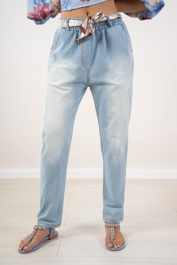 jeans Mania Modelo regular con Bandana Bandana Jeans Mensia Modelo regular con Cinta Bandana Jeans Modelo Modelo regular con C .