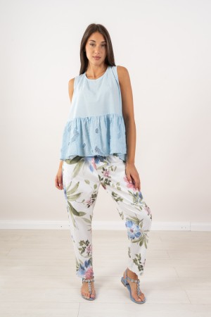 drop trousers with fantasy flower drop trousers with fantasy flower drop trousers with fantasy flower