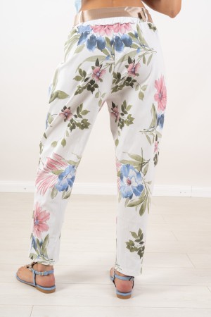 drop trousers with fantasy flower drop trousers with fantasy flower drop trousers with fantasy flower