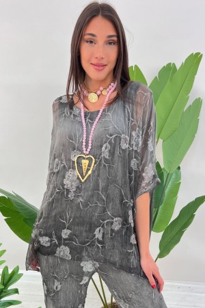 Coordinato Teresa con ricami fiori strass tono su tono Coordinato Teresa con ricami fiori strass tono su tono Coordinato Tere...