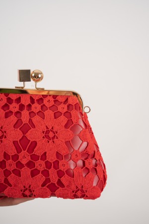 pochette shakira pizzo e chiusura gioiello  pochette shakira pizzo e chiusura gioiello  pochette shakira pizzo e chiusura gio...