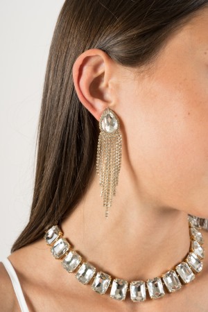 Diamond necklace with bright stones Diamond necklace with bright stones Diamond necklace with bright stones