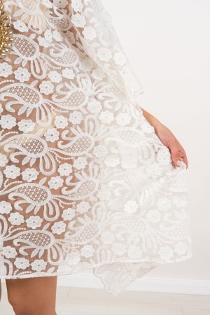 NOEMI ROBE CAFTAN Modèle avec inserts de dentelle et paillettes et en strass et points de lumière