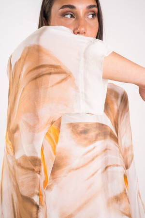 Coordinato Marocco con stampa floreale e pantalone tinta unita Coordinato Marocco con stampa floreale e pantalone tinta unita...
