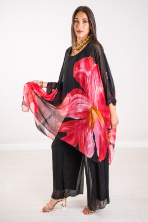 Coordinato Marocco con stampa floreale e pantalone tinta unita Coordinato Marocco con stampa floreale e pantalone tinta unita...