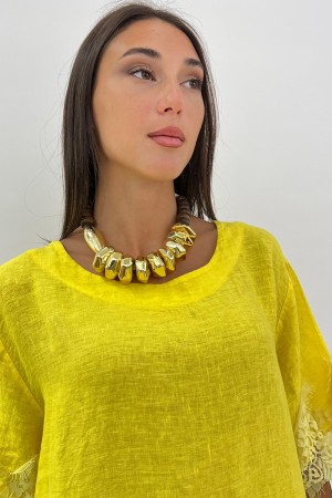 Collier d'amour avec collier d'amour de pierres d'or avec collier d'amour de pierres d'or avec pierres d'or