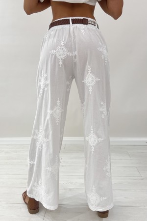 Pantalone Silk con ricami floreali e cinta  Pantalone Silk con ricami floreali e cinta  Pantalone Silk con ricami floreali e ...