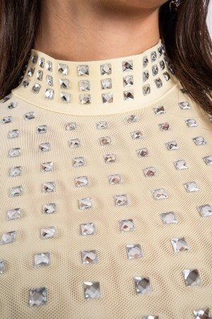 kurzschere-Scher-Kleid mit kurzhaarigem Mantelkleid mit Strass-Kurzhaar-Kleid mit Strass-Kurz-Irenenkleid mit Strasssteinen