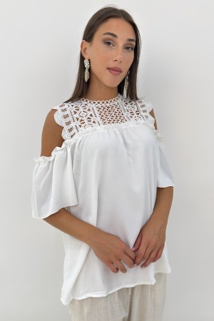 T-shirt Ali con spalle scoperte e pizzo crochet T-shirt Ali con spalle scoperte e pizzo crochet T-shirt Ali con spalle scoper...