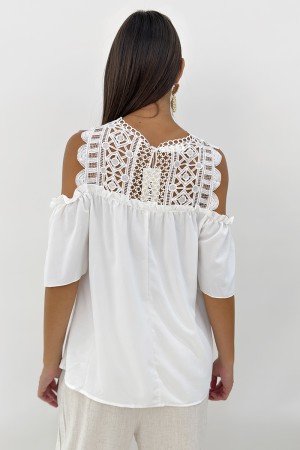 T-shirt Ali con spalle scoperte e pizzo crochet T-shirt Ali con spalle scoperte e pizzo crochet T-shirt Ali con spalle scoper...