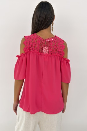 T-shirt Ali con spalle scoperte e pizzo crochet T-shirt Ali con spalle scoperte e pizzo crochet T-shirt Ali con spalle scoper...