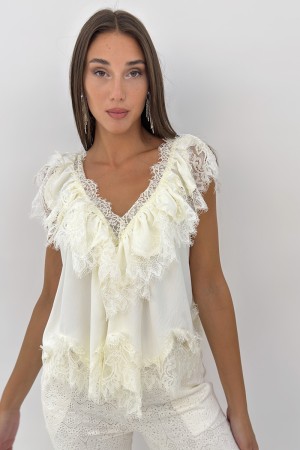 Blusa Lisa con balze e pizzo Blusa Lisa con balze e pizzo Blusa Lisa con balze e pizzo