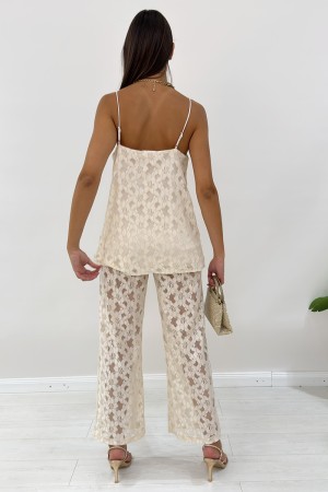 Coordinato Elenoire canotta e pantalone con ricami floreali Coordinato Elenoire canotta e pantalone con ricami floreali Coord...