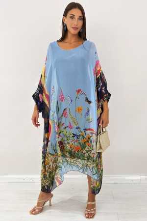 Lange Seide Genferkleid mit hellen Blumenmuster Langes Kleid in Seide Genf mit lebendigem Blumenfantasie langes Kleid ...
