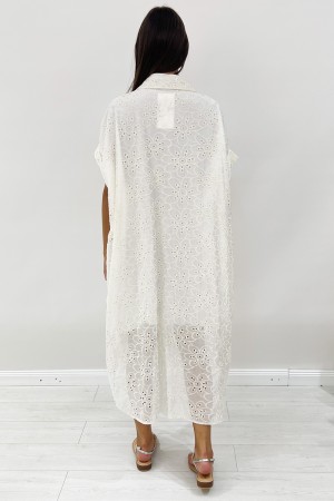 Abito lungo Illy a camicia in pizzo crochet traforato  Abito lungo Illy a camicia in pizzo crochet traforato  Abito lungo Ill...