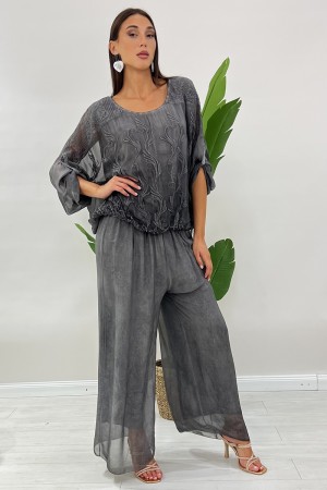 Coordinato Mosca blusa e pantalone con inserti botanici e pizzo Coordinato Mosca blusa e pantalone con inserti botanici e piz...