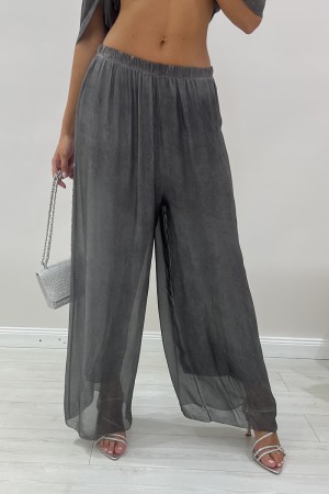 Jetzt koordiniert sechs Bluse und Hosen mit botanischen Einsätzen und koordinierten Pailletten Sechs Bluse und Hose mit botanisc