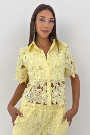 Coordinato Elen camicia e pantalone con ricami in pizzo crochet traforato Coordinato Elen camicia e pantalone con ricami in p...