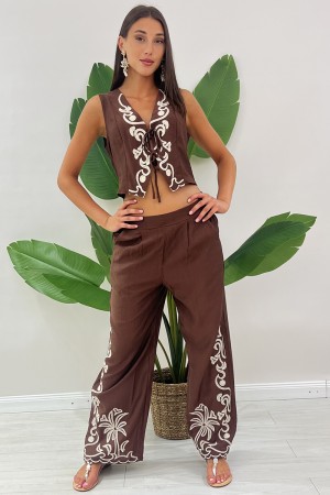 Top sin mangas CLEO coordinado y pantalones con bordado botánico
