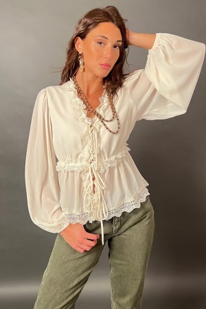 Blusa Polly romantica con inserti in pizzo Blusa Polly romantica con inserti in pizzo Blusa Polly romantica con inserti in pizzo