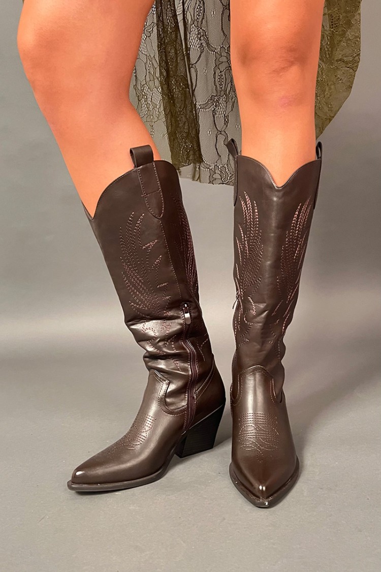 Texaner Boot Four in Leder mit Ferse Texano Boot Vier Leder mit Ferse Texano Boot Vier Leder mit Ferse