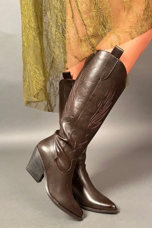 Texaner Boot Four in Leder mit Ferse Texano Boot Vier Leder mit Ferse Texano Boot Vier Leder mit Ferse