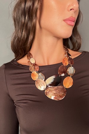 Collana multifilo con pietre di diverse dimensioni  Collana multifilo con pietre di diverse dimensioni  Collana multifilo con...