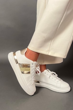 Turnschuhe Ellen Court weiß mit erhobenen Sohle und Glitzerdetails weiße Ellen-Gerichts-Turnschuhe mit erhöhten Sohle und Detail