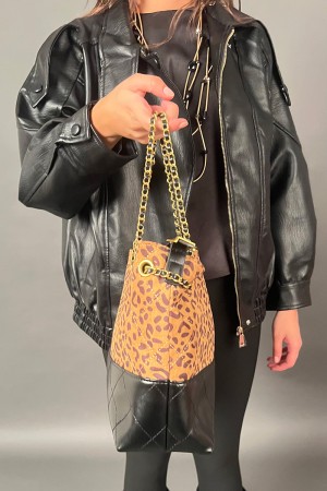 Borsa olga con manicoe catenella effetto scamosciato  Borsa olga con manicoe catenella effetto scamosciato  Borsa olga con ma...
