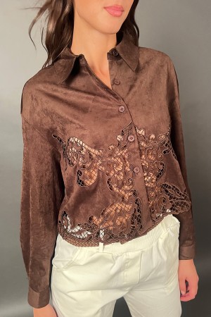 Giacca Audrey scamosciata con dettagli in pizzo crochet traforato Giacca Audrey scamosciata con dettagli in pizzo crochet tra...