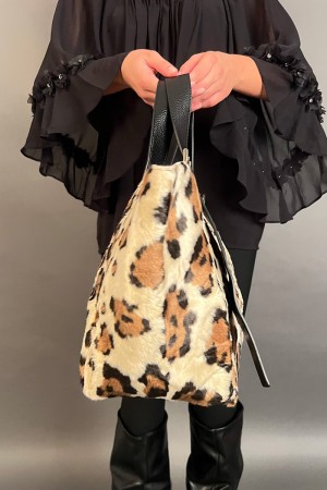 Borsa Jasmine in eco pelliccia a pelo corto fantasia animalier Borsa Jasmine in eco pelliccia a pelo corto fantasia animalier...