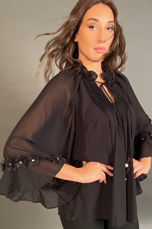 Angy-Bluse mit Schleier- und 3D-Einsätzen in der Bluse-Bluse-Bluse mit Schleier und 3D-Einsätzen in der Bluse von Blumenstoff-Bl