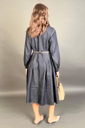 Abito lungo Penny in denim modello camicia con gonna ampia Abito lungo Penny in denim modello camicia con gonna ampia Abito l...