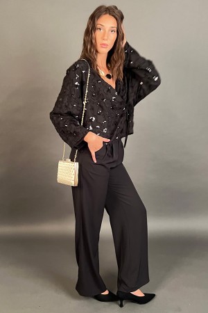 Greta-Bluse mit Blumeneinsätzen in Pailletten und Stoffbluse Greta mit Blumeneinsätzen in Pailletten und Stoffbluse Greta... 