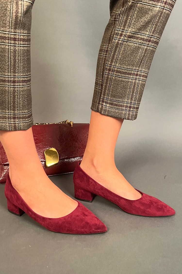 Tip Taking Decolletee Square Suede Heel Decolletee Pointed Senser With Square Heel Suede Decolletè Sens... 