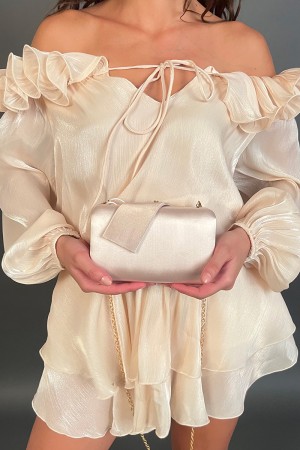 Pochette Stella con dettaglio pietra strass  Pochette Stella con dettaglio pietra strass  Pochette Stella con dettaglio pietr...