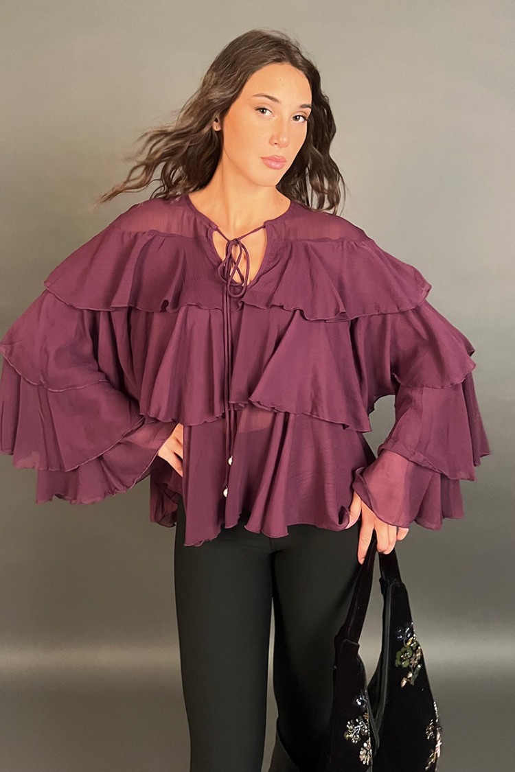 Blusa Elettra con pasta en viller y cordones con las perlas finales Blusa Elettra con pases en Viller y cordones con las perlas 