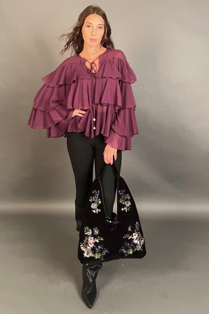 Blusa Elettra con pasta en viller y cordones con las perlas finales Blusa Elettra con pases en Viller y cordones con las perlas 