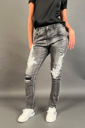 Pantalon Kylie Jeans avec des inserts floraux 3D et des pantalons de jeans de Kylie avec des inserts floraux 3D et des perles de