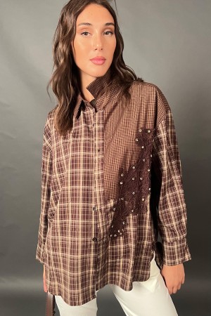 Camicia Hanna a quadri con inserto pizzo e strass  Camicia Hanna a quadri con inserto pizzo e strass  Camicia Hanna a quadri ...