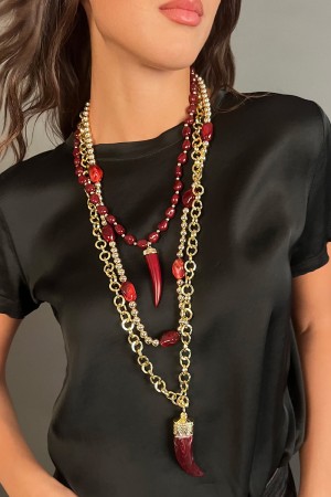 Collana Benny modello lungo multifilo con ciondolo e corno  Collana Benny modello lungo multifilo con ciondolo e corno  Colla...