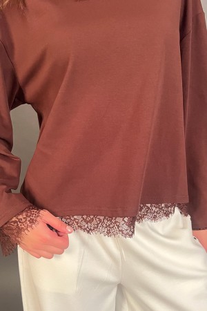 Lisot Jersey con detalles de encaje LISOT KNIT con detalles de encaje Detalles Lisot con detalles de encaje