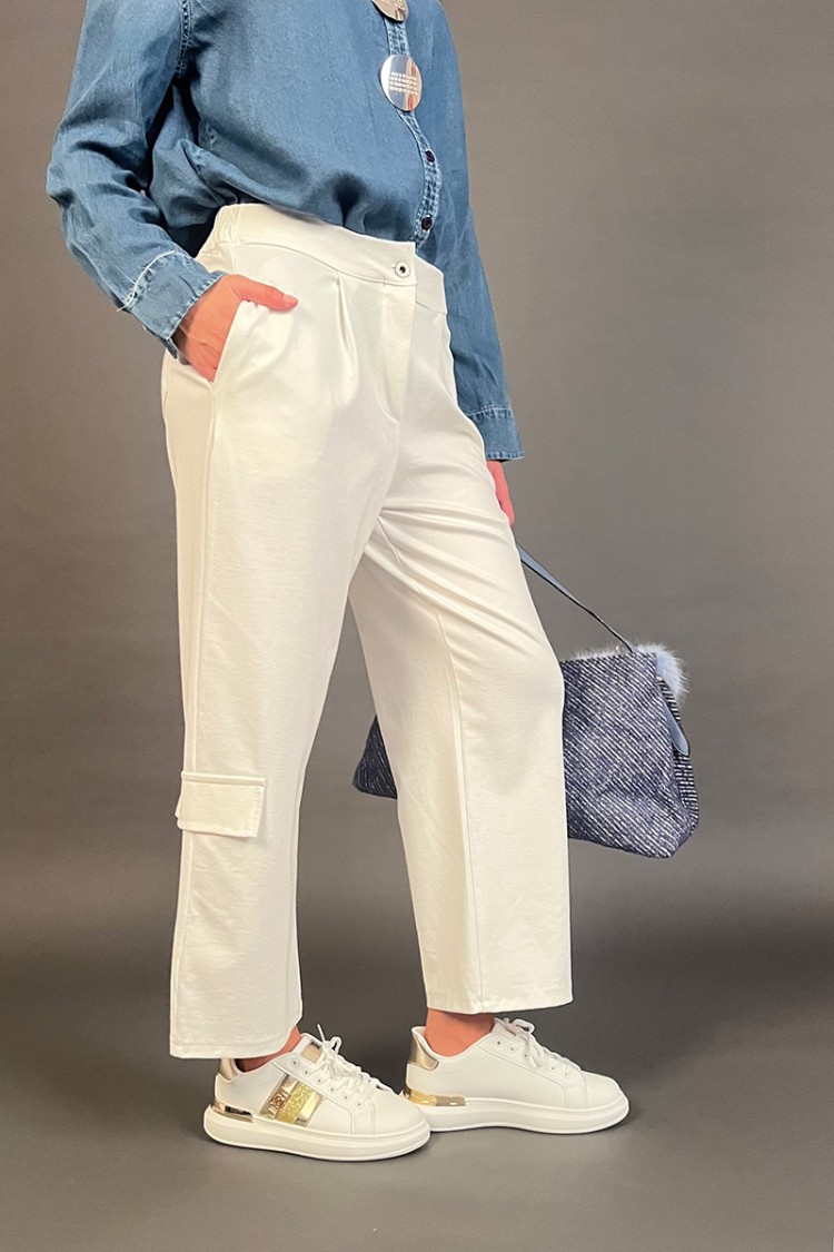 Pantalone Jenny in tuta con tasche cargo Pantalone Jenny in tuta con tasche cargo Pantalone Jenny in tuta con tasche cargo